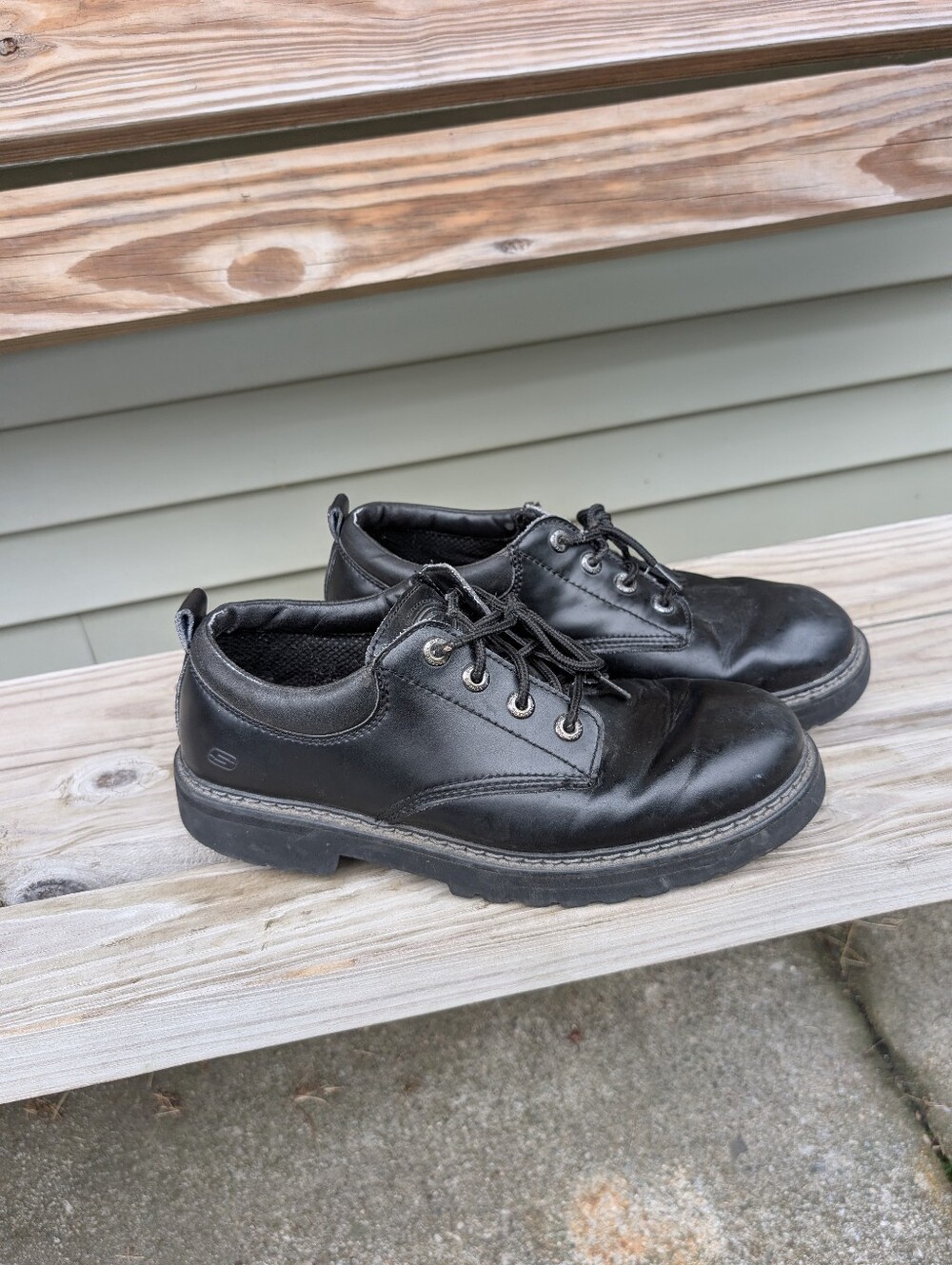 Skechers Men's Vintage Black Chunky Leather Sneaker Size 11.5